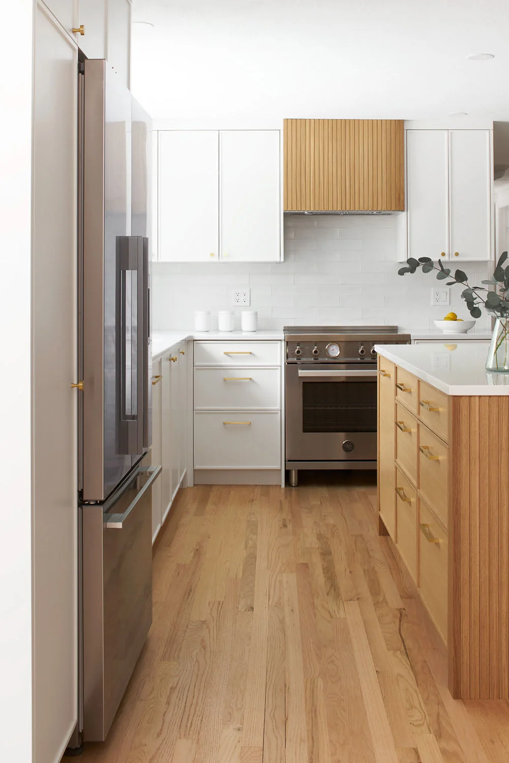 Contemporary White Oak Kitchen Remodel